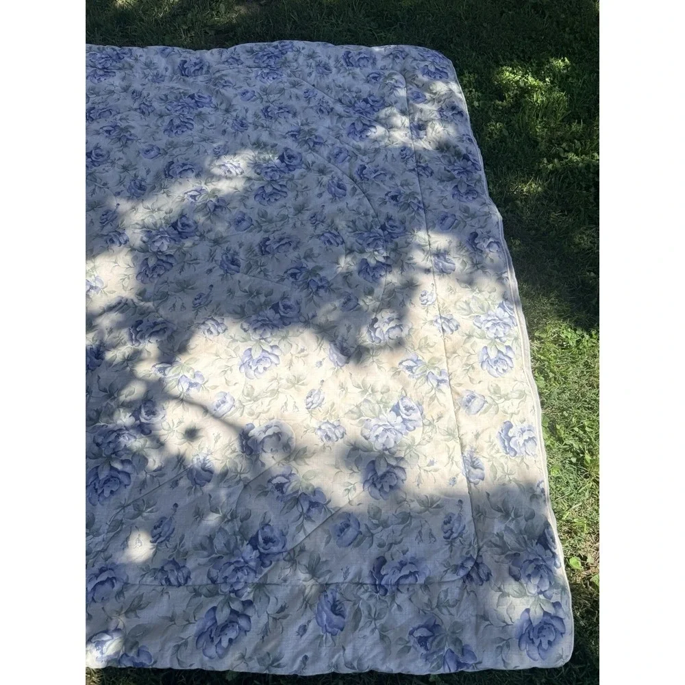 Cannon Queen Full Blue Floral Cotton Bedding Comforter Reversible Stripes